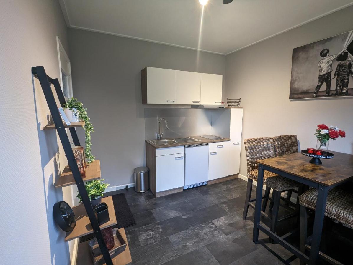 Knus Appartement Aan Bosrand Hornsterzwaag Esterno foto