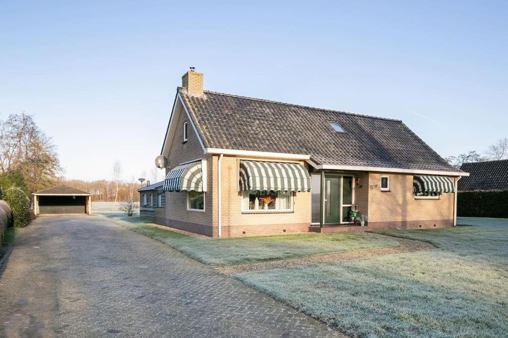 Knus Appartement Aan Bosrand Hornsterzwaag Esterno foto